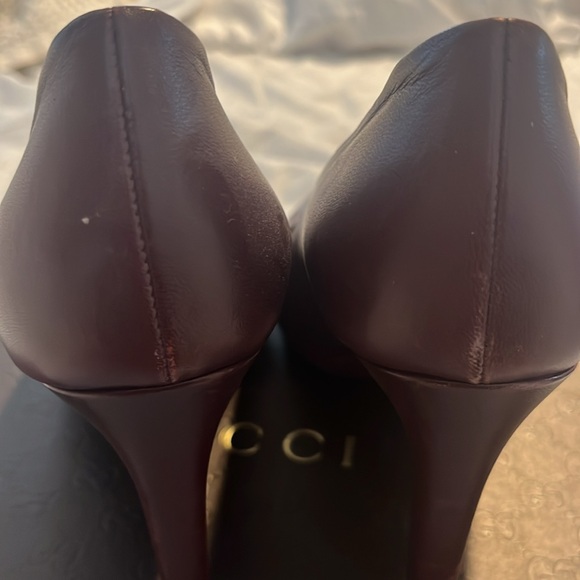 Authentic Gucci Nappa Charlotte Scarlatto Pumps - Picture 3 of 13